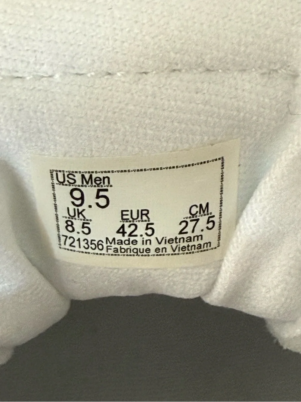 VANS Brooklyn Sneakers - White Canvas